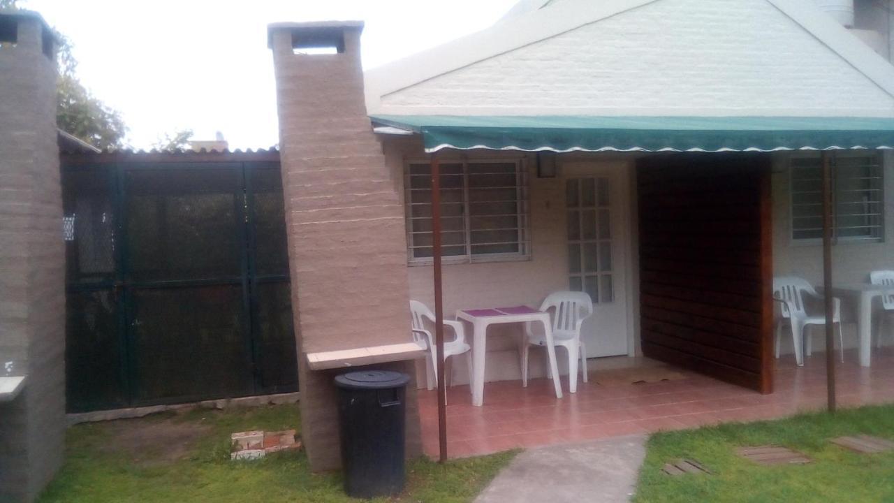 Cabanas Las Flores Hotel Chascomus Exterior photo